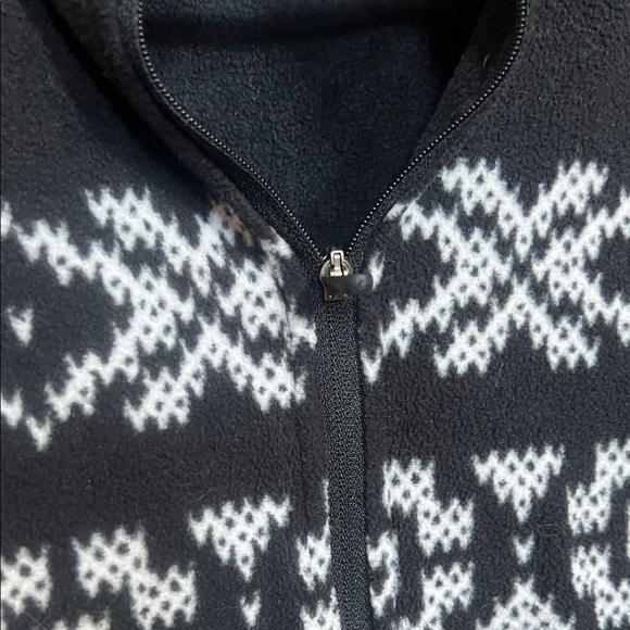 Land’s End Black and White fleece quarter zip - Picture 3 of 7